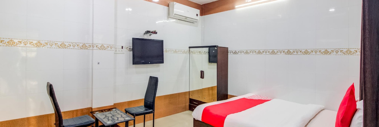 OYO 61153 Hotel Galaxy, Bhusawal — photo 1