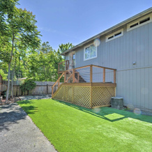 Close to Parks & Brews: Sunny Grants Pass Apt!, Grants Pass — photo 3