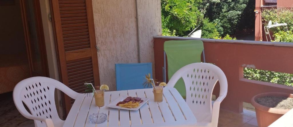 Guest House Tra Rocce E Mare, La Maddalena — photo 1