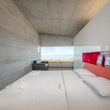 Luxury & Modern 4BD Villa with Panoramic Lake View by GuestLee, Lutry — photo 5