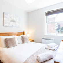 Velvet 2-Bedroom Apartment, Brewery Road, Hoddesdon, Ходдесдон — фото 2