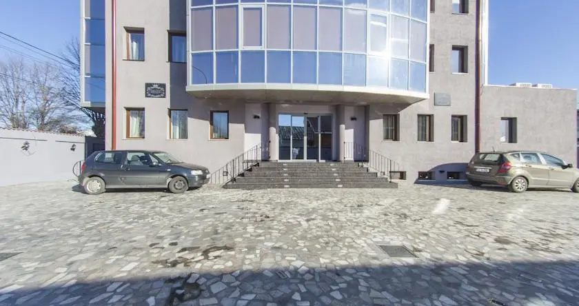 Hotel Prestige Central, Слатина — фото 1