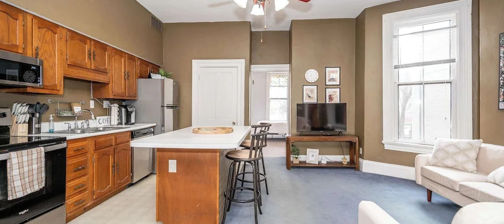 Historic Gem Russell Suite 3 A Downtown Dream!, Covington, Ковингтон — фото 1