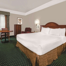 La Quinta Inn & Suites By Wyndham Stephenville, Стивенвилл — фото 5