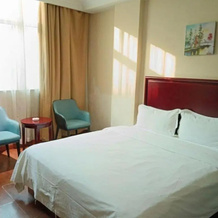 Greentree Inn Henan Zhoukou Luyi Ziqi Avennue Business Hotel, Чжоукоу — фото 3