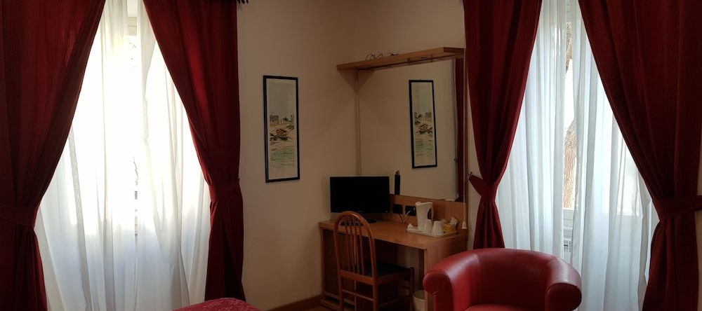 L'Isola Hotel, Santa Marinella — photo 1