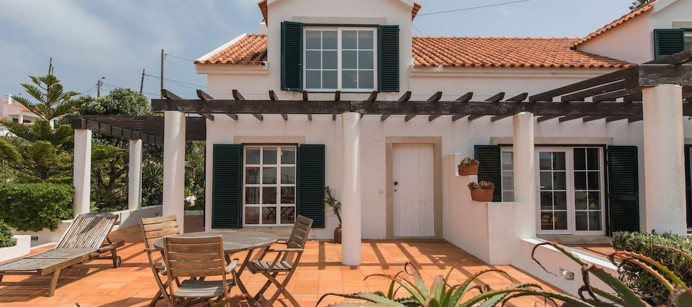 CheckinCheckout - Casa de Férias das Azenhas, Azenhas do Mar — photo 1