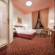 EA Zamecky Hotel Hruba Skala, 赫鲁巴-斯卡拉 — 照片 2