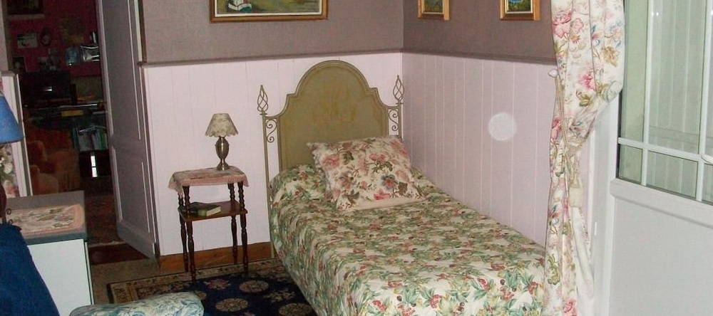 Gîte Domaine les Massiots, Lamothe-Landerron — photo 1