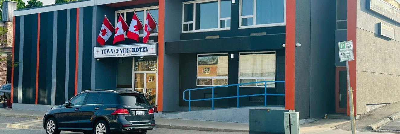 Town Centre Inn - Parry Sound Hotel, 帕里湾 — 照片 1