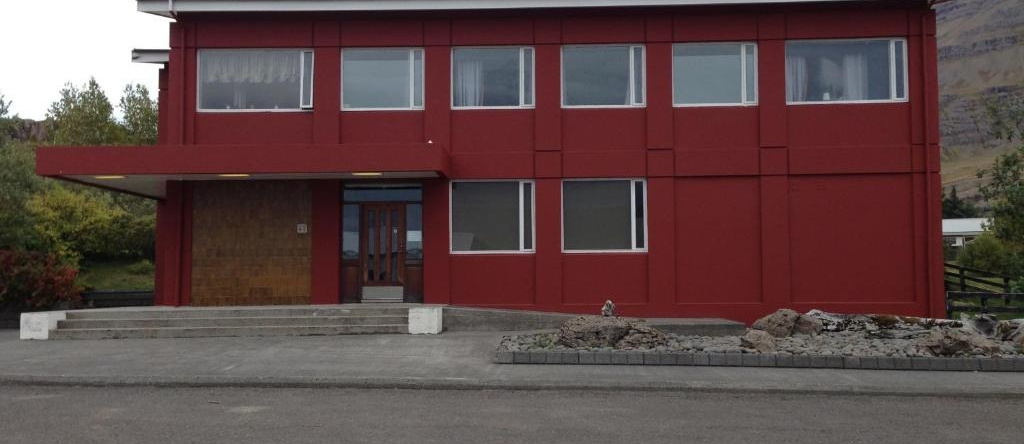 Hotel Post, Breiddalsvik — photo 1