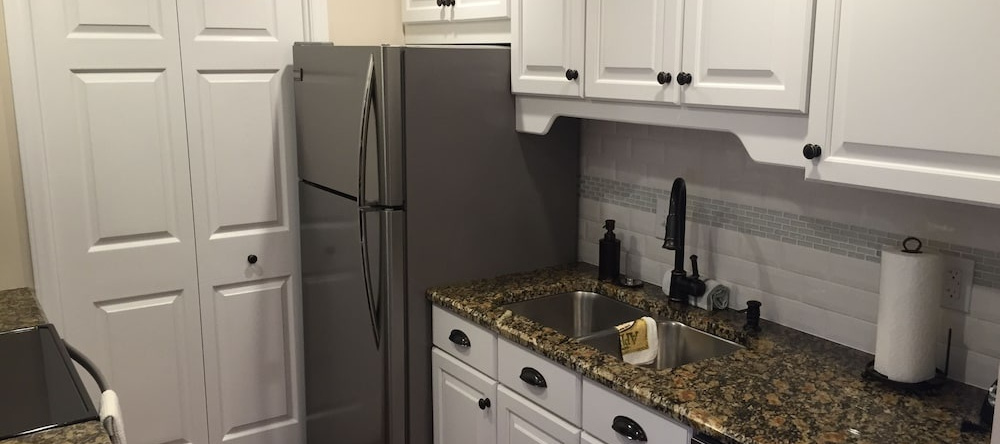 Royal Oak 111 2 Bedrooms 2 Bathrooms Condo, 布洛英罗克 — 照片 1