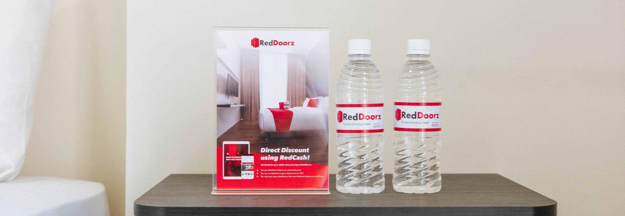 RedDoorz Syariah @ Jl Raya Sukabumi, 巴罗斯 — 照片 1