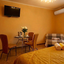 Delyuks s balkonom Apartment, Sevastopol — photo 5