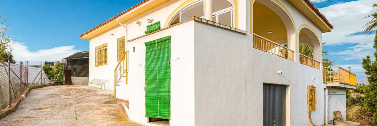 Delightful Holiday Home in Callosa d' Ensarria With Pool, 卡略萨登萨里亚 — 照片 1