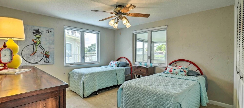 Charming Home w/ Patio, 7 Mi to Sunset Beach!, 霍利迪 — 照片 1