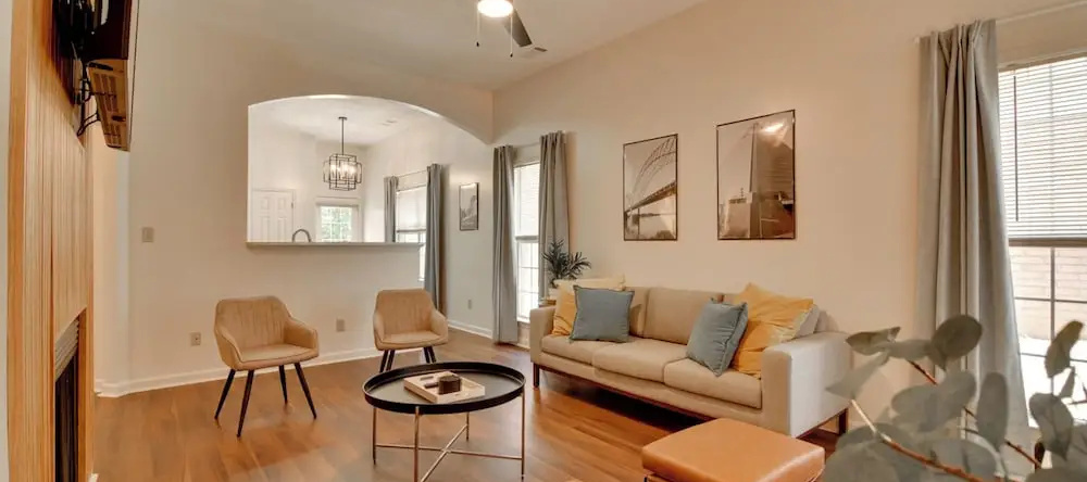 Shelby Farms Greenline Access: Modern Cordova Home, 孟菲斯 — 照片 1