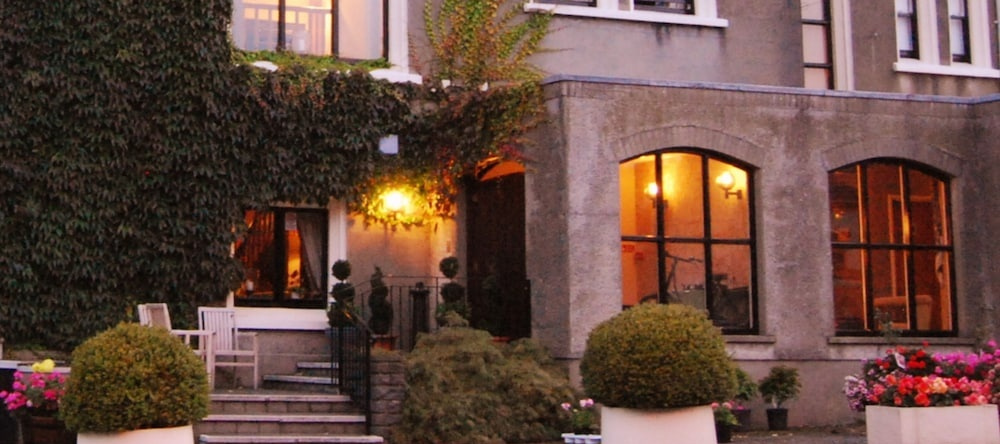Enniskeen Country House Hotel, 纽卡斯尔 — 照片 1