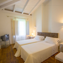 Tarthesh Hotel, Гуспини — фото 2