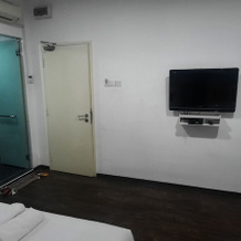 OYO 90724 Rg Hotel, Ayer Hitam — photo 5