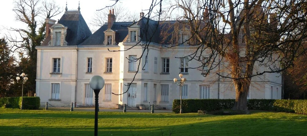 Logis Hôtel Ariane, 茹埃莱图尔 — 照片 1