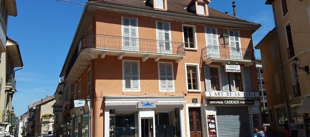Côte Ouest Appart Hotel Aix les Bains, 艾克斯莱班 — 照片 1