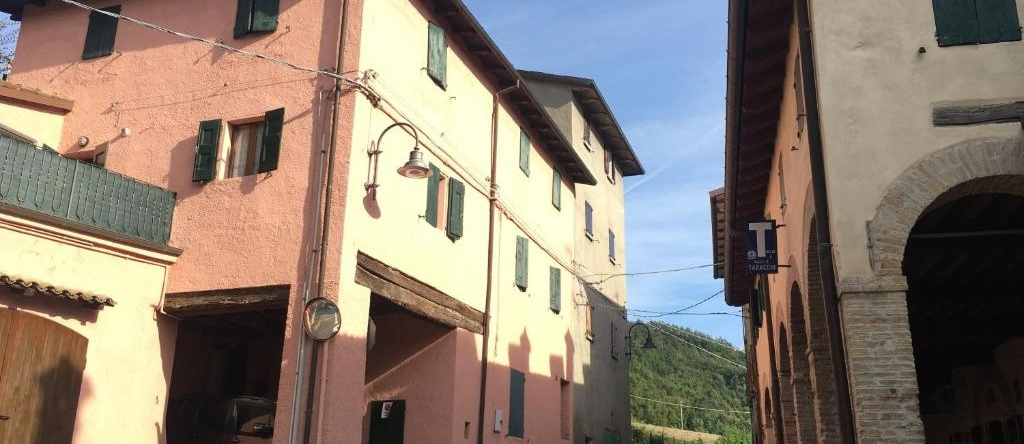 Antico Borgo dell'Anconella - rustico appartamento ideale per 2 o 3 persone, Loiano — photo 1