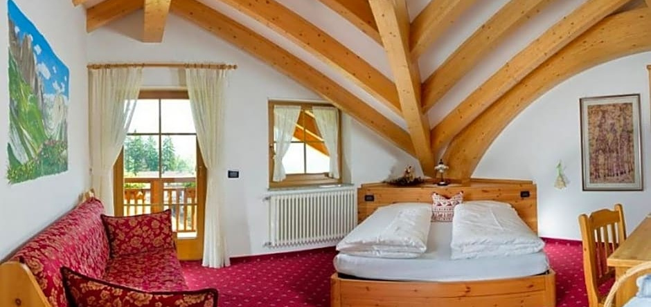 Family Hotel La Grotta, Vigo di Fassa — photo 1