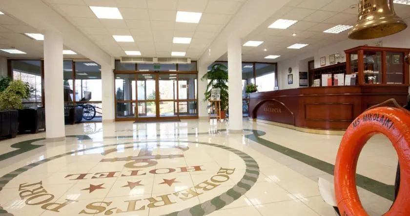 Hotel Robert's Port, 米科瓦伊基 — 照片 1