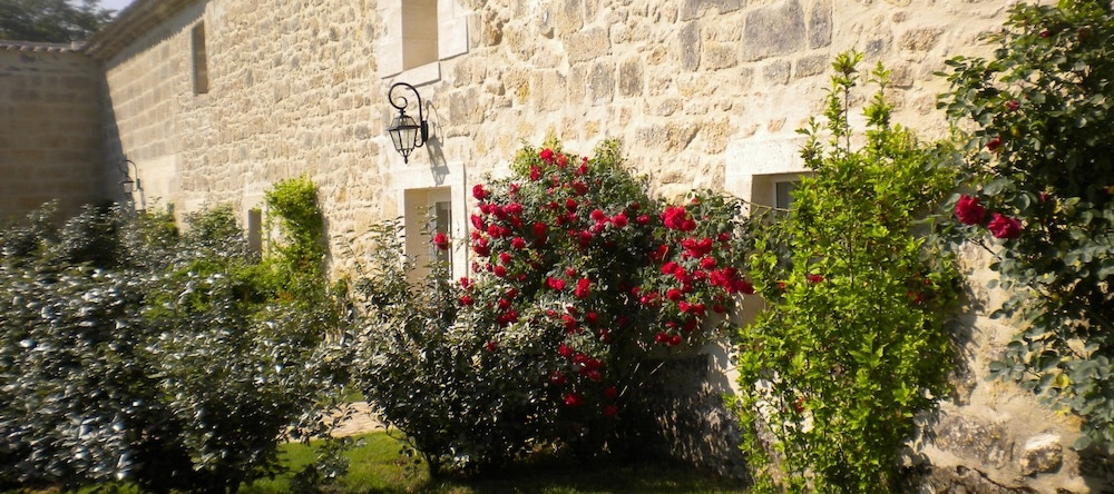 Château Latour Segur Suites & Spa, Луссак — фото 1