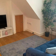 Addlestone - Large Stunning 2 Bed Room Apartment, Эддлстоун — фото 3