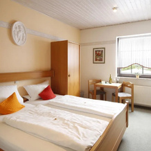Weingut Gästezimmer Fröhliches Weinfass, 肯 — 照片 3
