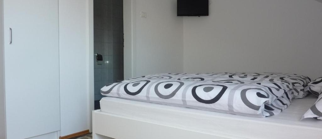 Rooms & Apartment Mira G., Постойна — фото 1