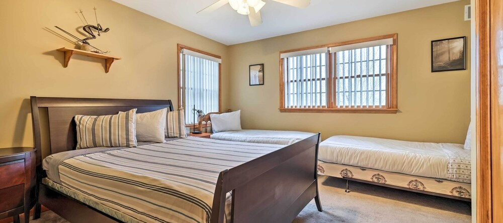 Hot Tub, Lake Access: Spacious Poconos Getaway!, 奥尔布赖茨维尔 — 照片 1