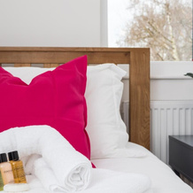 Park View- Close to East Surrey Hospital- Self Contained 2 bed, Salfords — photo 5