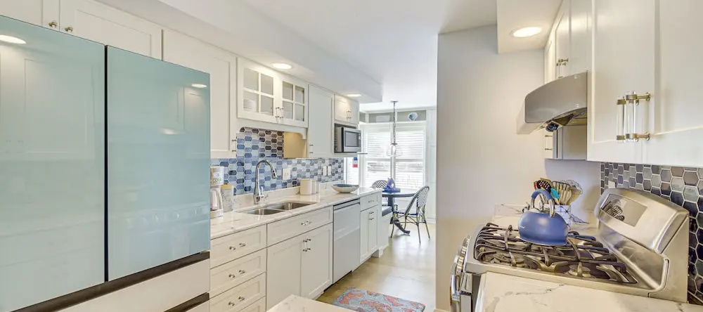 Waterfront Condo: Walk to Downtown Boothbay Harbor, 布斯贝港 — 照片 1