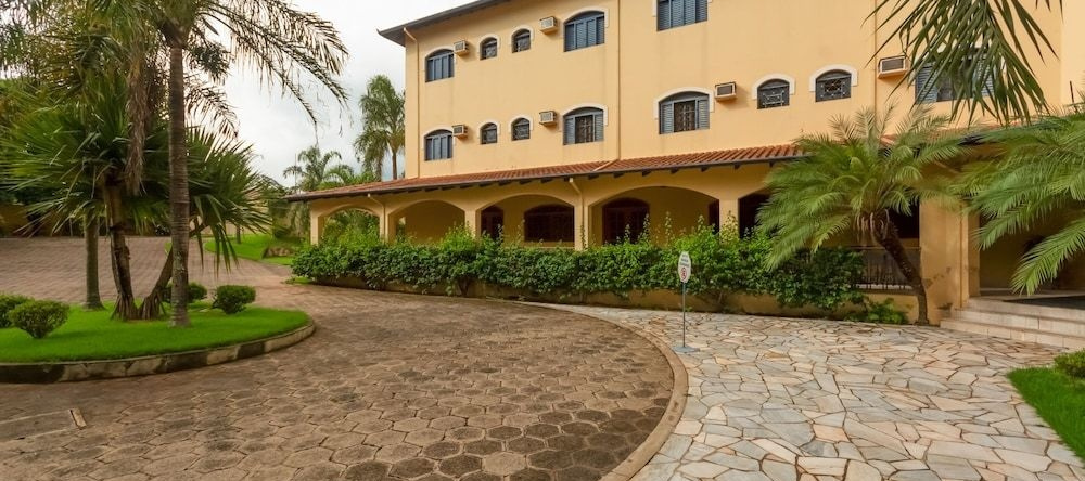 OYO Jardim Park Hotel, 雅尔迪诺波利斯 — 照片 1