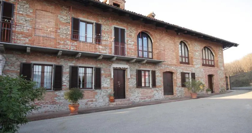 Agriturismo Il Cortile, 迪亚诺达尔巴 — 照片 1