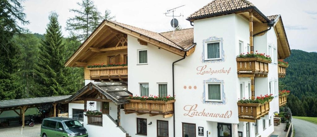 Landgasthof Lärchenwald, Cornedo All'isarco — photo 1