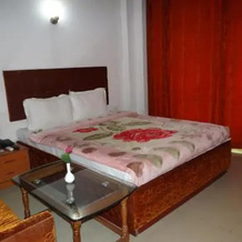 Hotel Monarch Aachal, Багдогра — фото 2