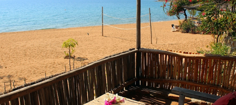Mango Drift Lodge - Hostel, Likoma Island — photo 1