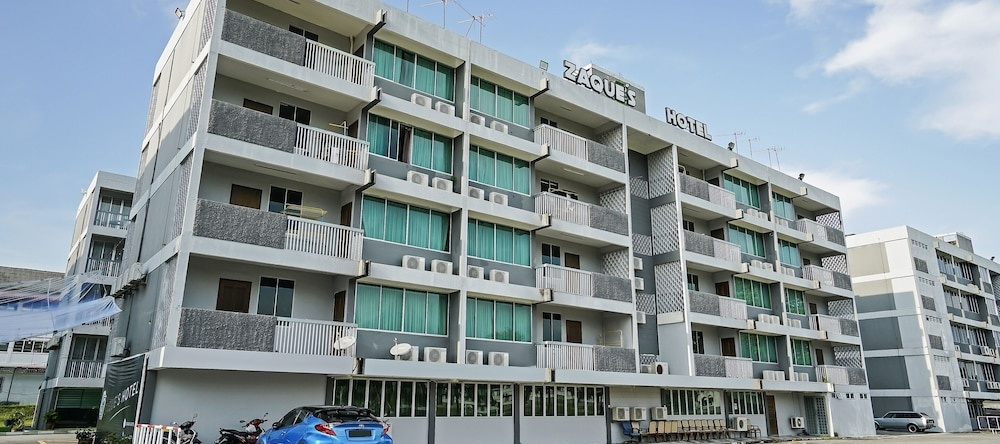 Capital O 90490 Zaques Hotel, Sungai Petani — photo 1