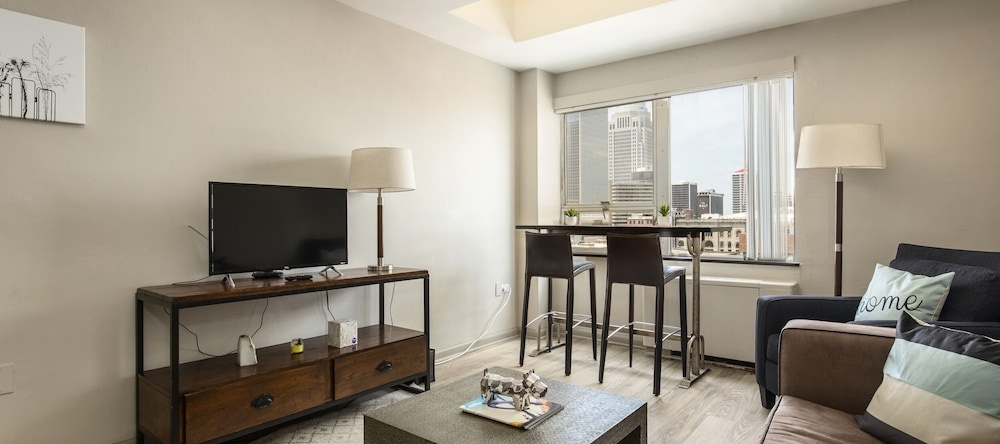 Two Luxurious 1 Br Cozysuites In Downtown Louisville, Льюисвилл — фото 1