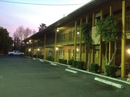Parkside Inn Fresno, Фресно — фото 1