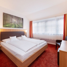 Landgasthof Hotel Riesengebirge, Neuhof an der Zenn — photo 3