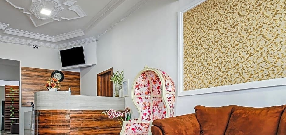 OYO 90221 Makarim Guest House Syariah, 庞卡兰布翁 — 照片 1