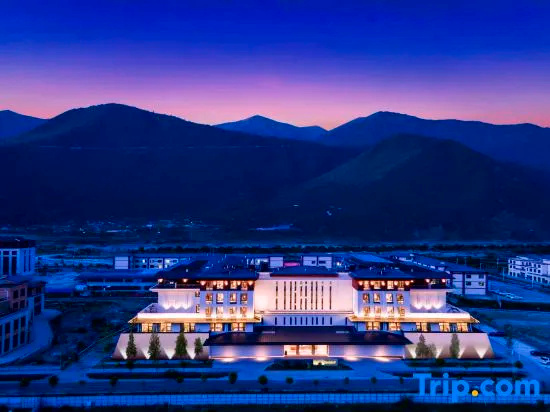 LinZhi Joy Crown Resort hotel, Nyingchi — photo 1
