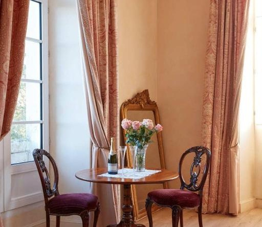 Chateau de Kergeorget - Vue sur le Golfe, 萨尔佐 — 照片 1