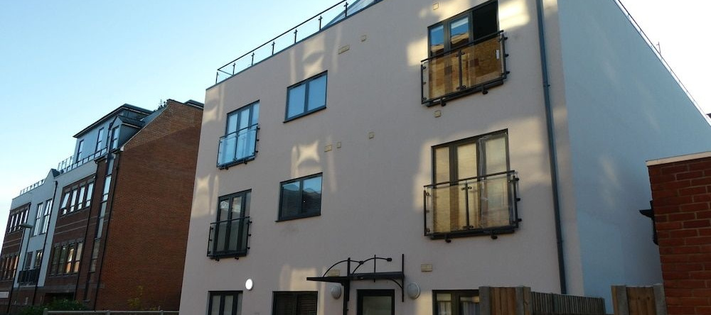 RiiS Apartments Camberley, Camberley — photo 1