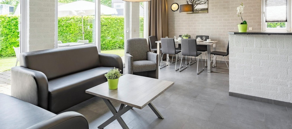 Summio Bungalowpark De Riethorst, 普拉斯莫伦 — 照片 1